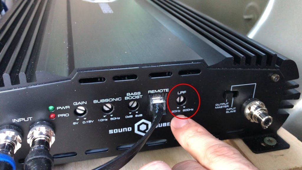 how to settings subwoofer frequency car