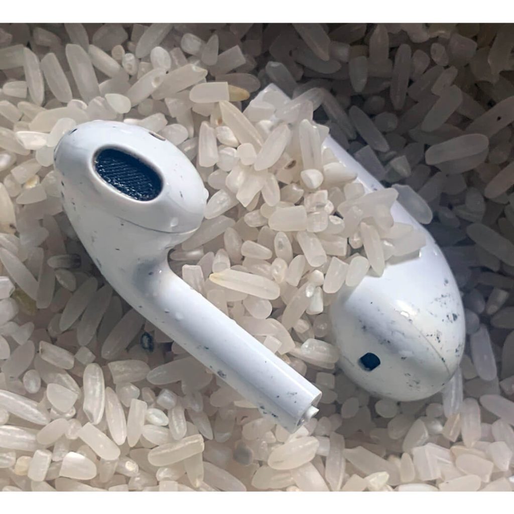 Get Water Out of Earbud using rice